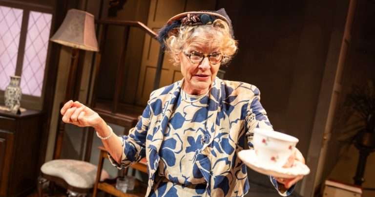 The Mirror Crackd: Annie Wensak as Dolly Bantry Photo Pamela Raith Photography